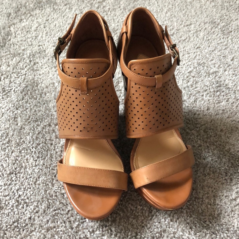 Gianni Bini Wedge